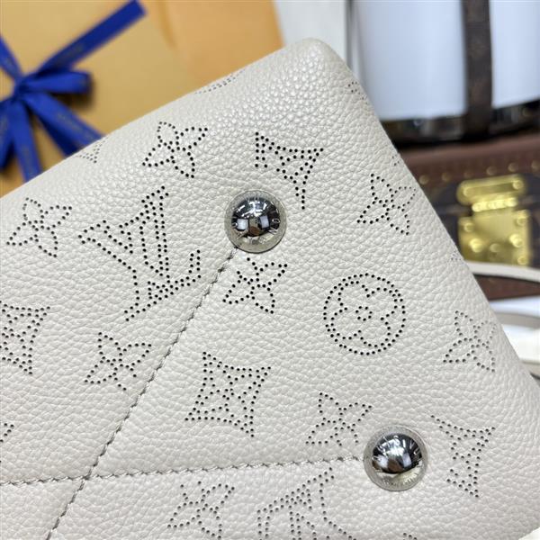 2026124175355317 570